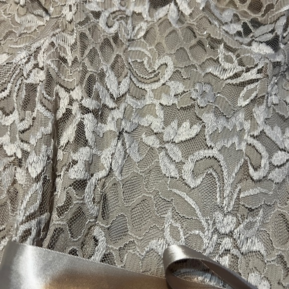 Beautiful  dress for a wedding or birthday party - Picture 9 of 10